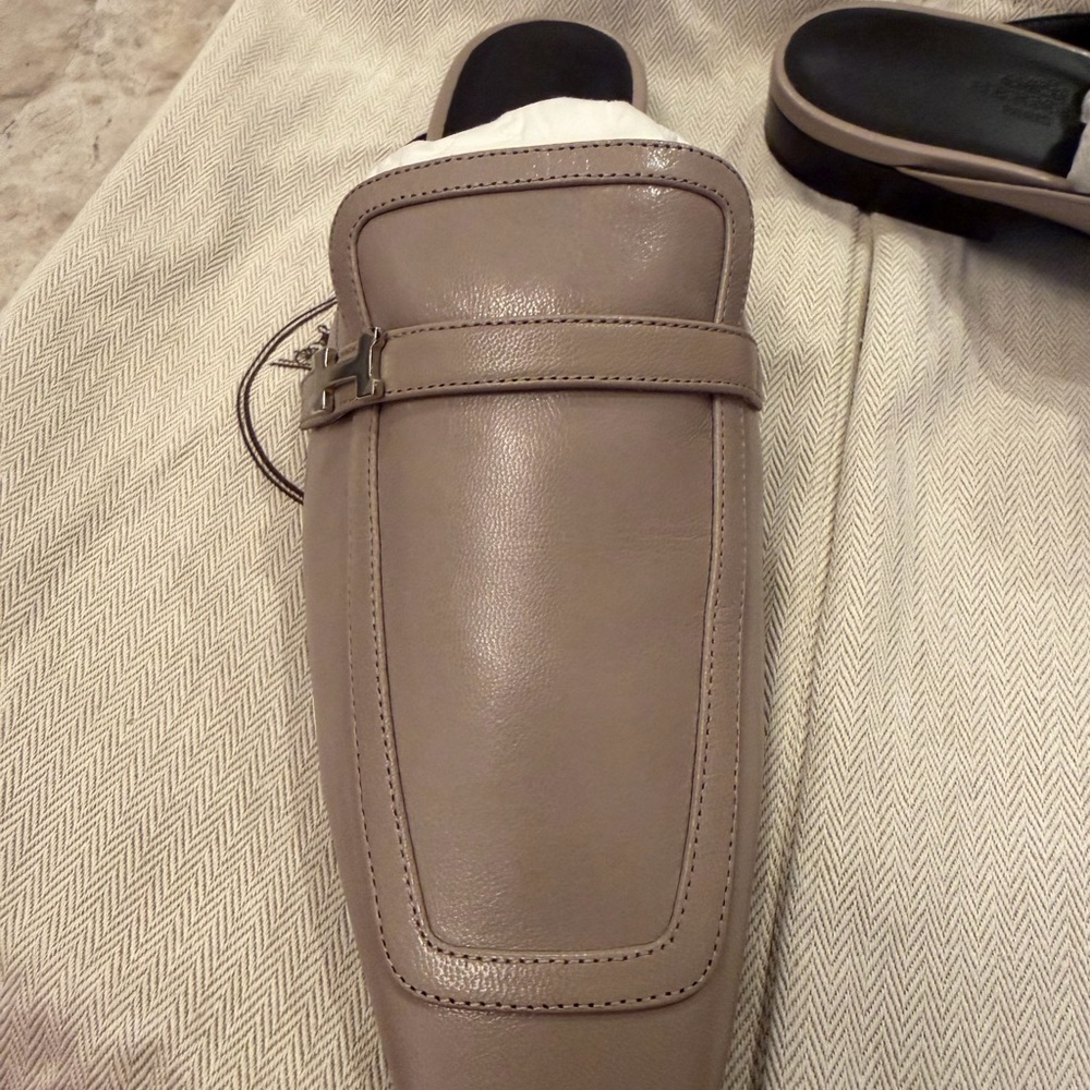 Hermes Femme Groupie Chèvre Beige Mastic. BNWB. Paid $1000. Beige with Palladium